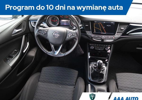 Opel Astra cena 46000 przebieg: 109955, rok produkcji 2017 z Gozdnica małe 326